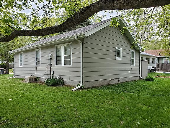 3rd image of 6344 Logan Ave