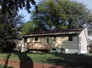 7520 Erskine St, Omaha, NE 68134