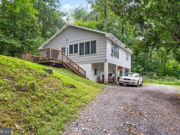 108 Pack Horse Ford Dr, Shepherdstown, WV 25443