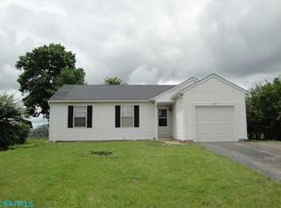 77 Hathaway Rd, West Jefferson, OH 43162