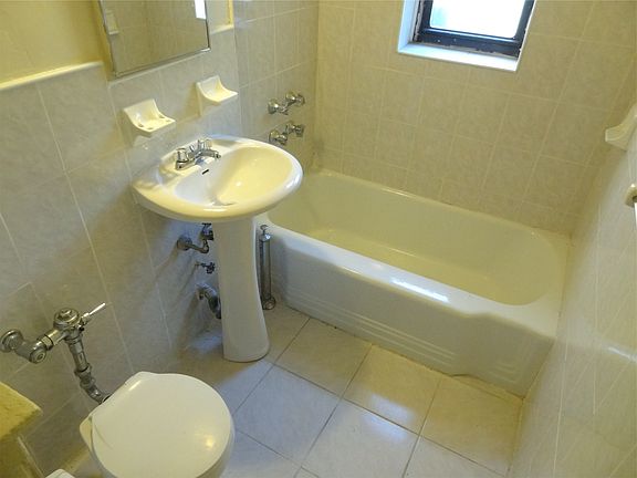 3rd image of 3301 Foster Ave APT 6C