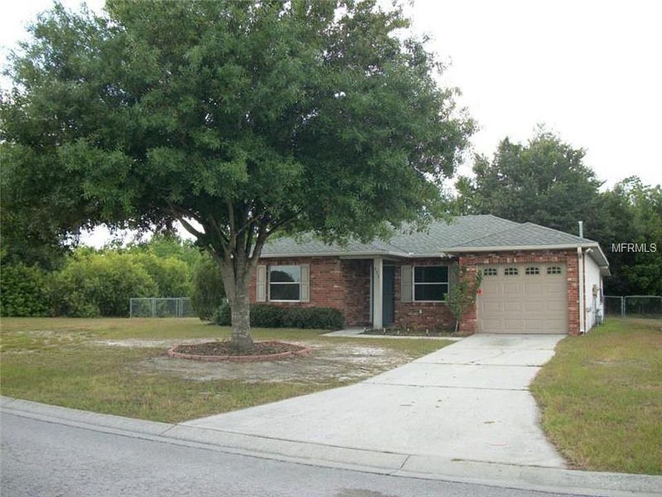 1st image of 121 Kings Pond Ave