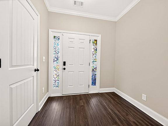 2nd image of 11 Hope St