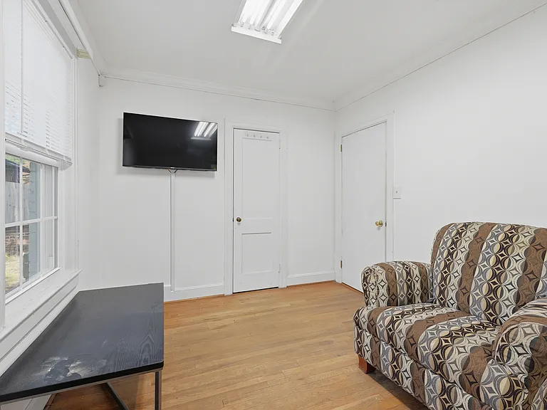 2603 W Carver St — Photo 16