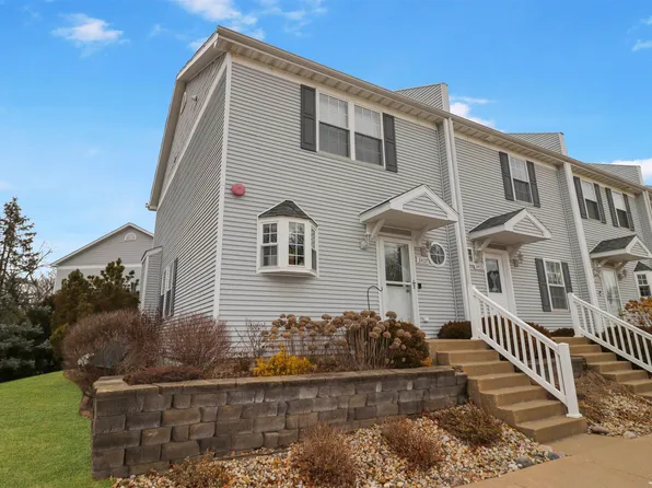 3407 W King James Rd, Peoria, IL 61615