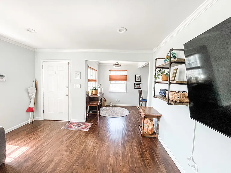 3243 Eucalyptus Ave — Photo 6