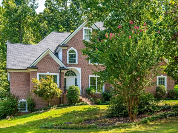 9061 Dayflower Dr, Ooltewah, TN 37363