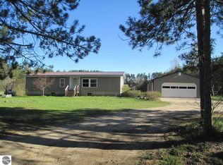 2654 Twin Lake Rd NE, Mancelona, MI 49659