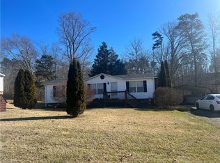 231 Cp Riddle Trl, Mount Airy, NC 27030