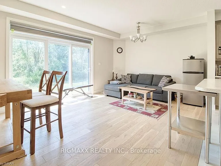 2104 Evans Blvd — Photo 12