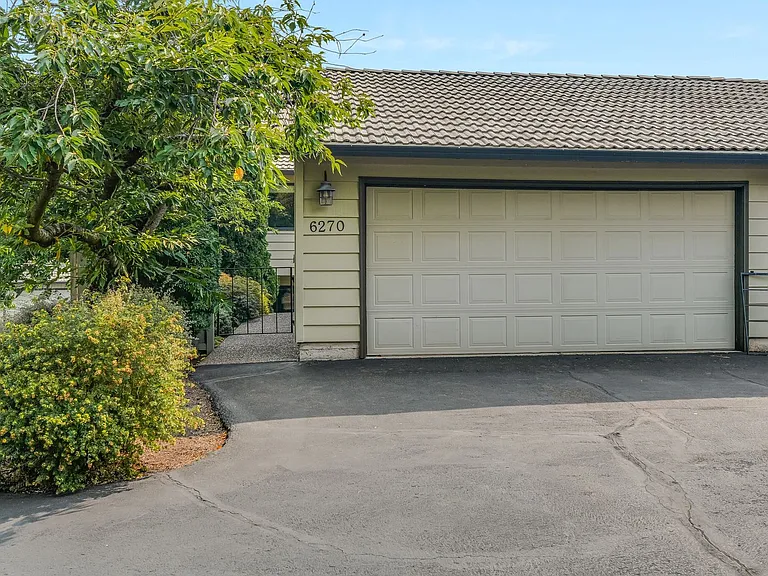 6270 Preakness Dr — Photo 13