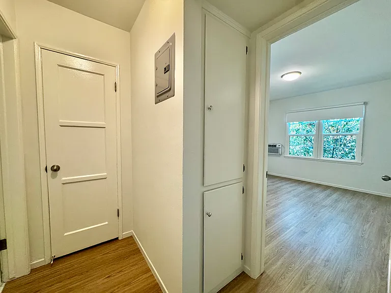 1401 N Fairfax Ave #102 — Photo 15