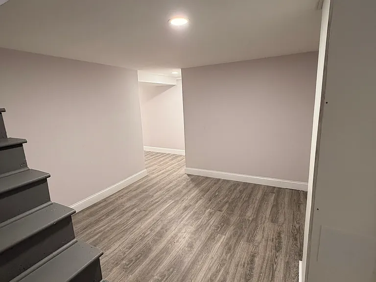 8 River Rd — Photo 9
