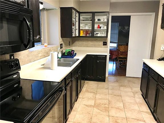 4th image of 808 Purcell Dr