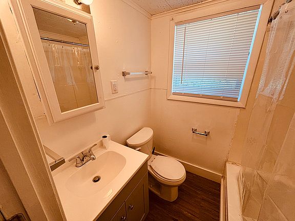 5th image of 526 Cherry St APT 5