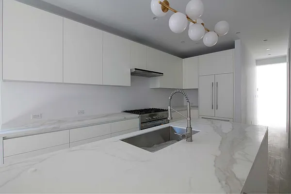 Rented by Urban Stone Realty Inc | media 11