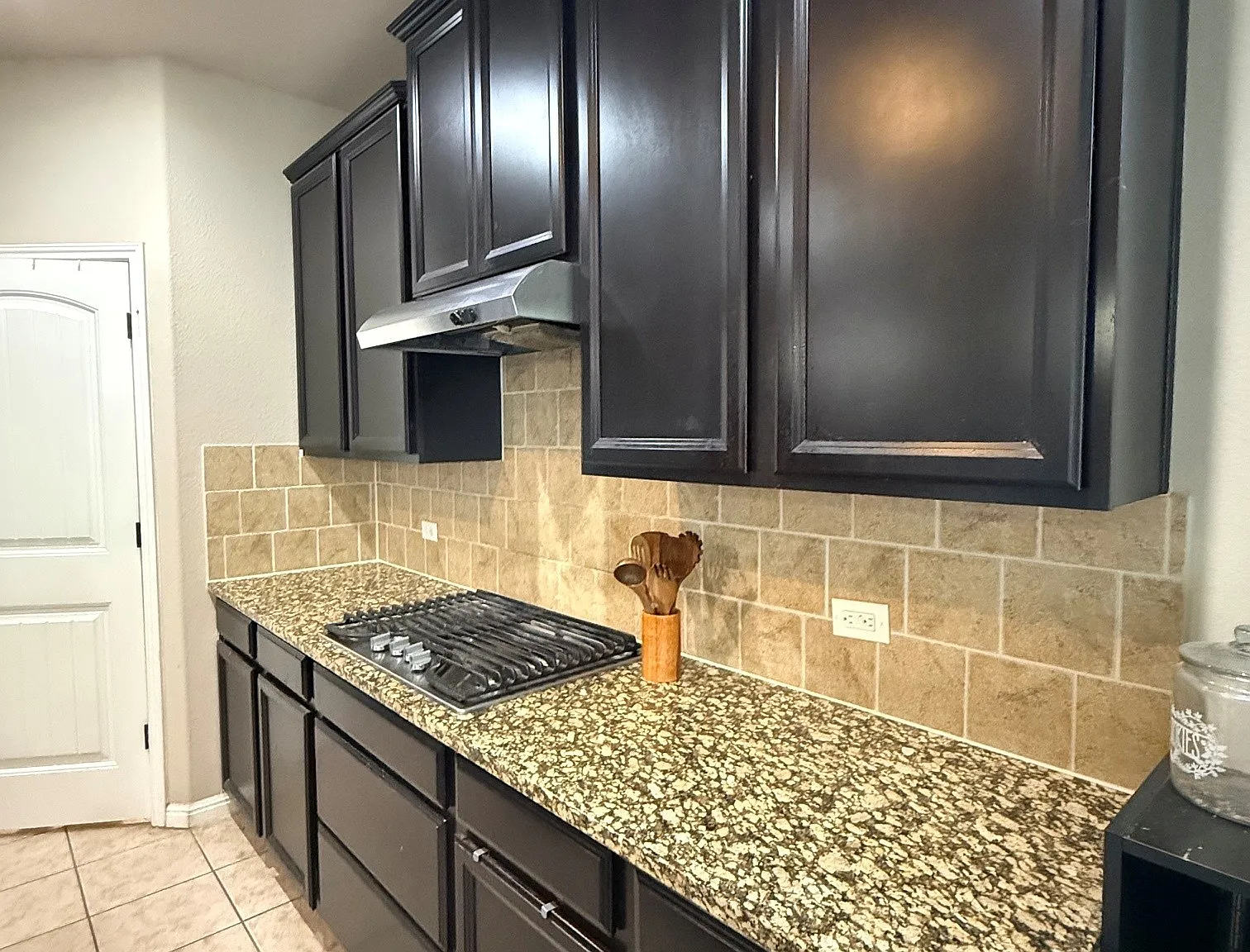 4 bed, 2946 sqft, $3,200 — Photo 4