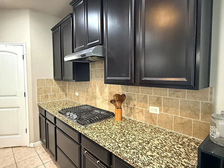 608 Wincliff Dr — Photo 4
