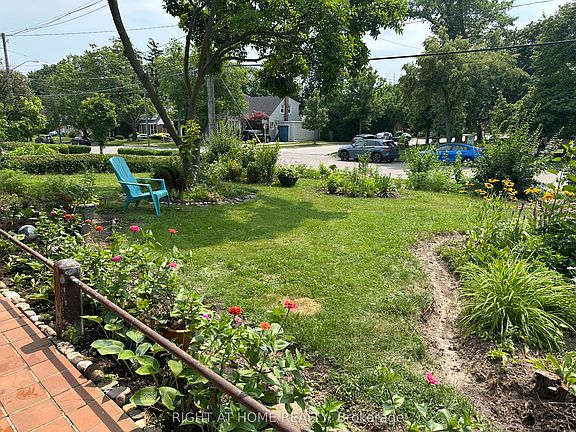 5th image of 309 Queen Mary Dr
