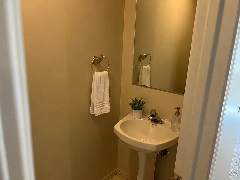 515 Michael Grove Ave #28 — Photo 6