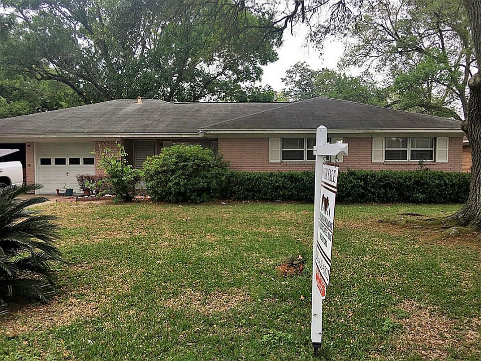 1st image of 1905 Richardson Ln