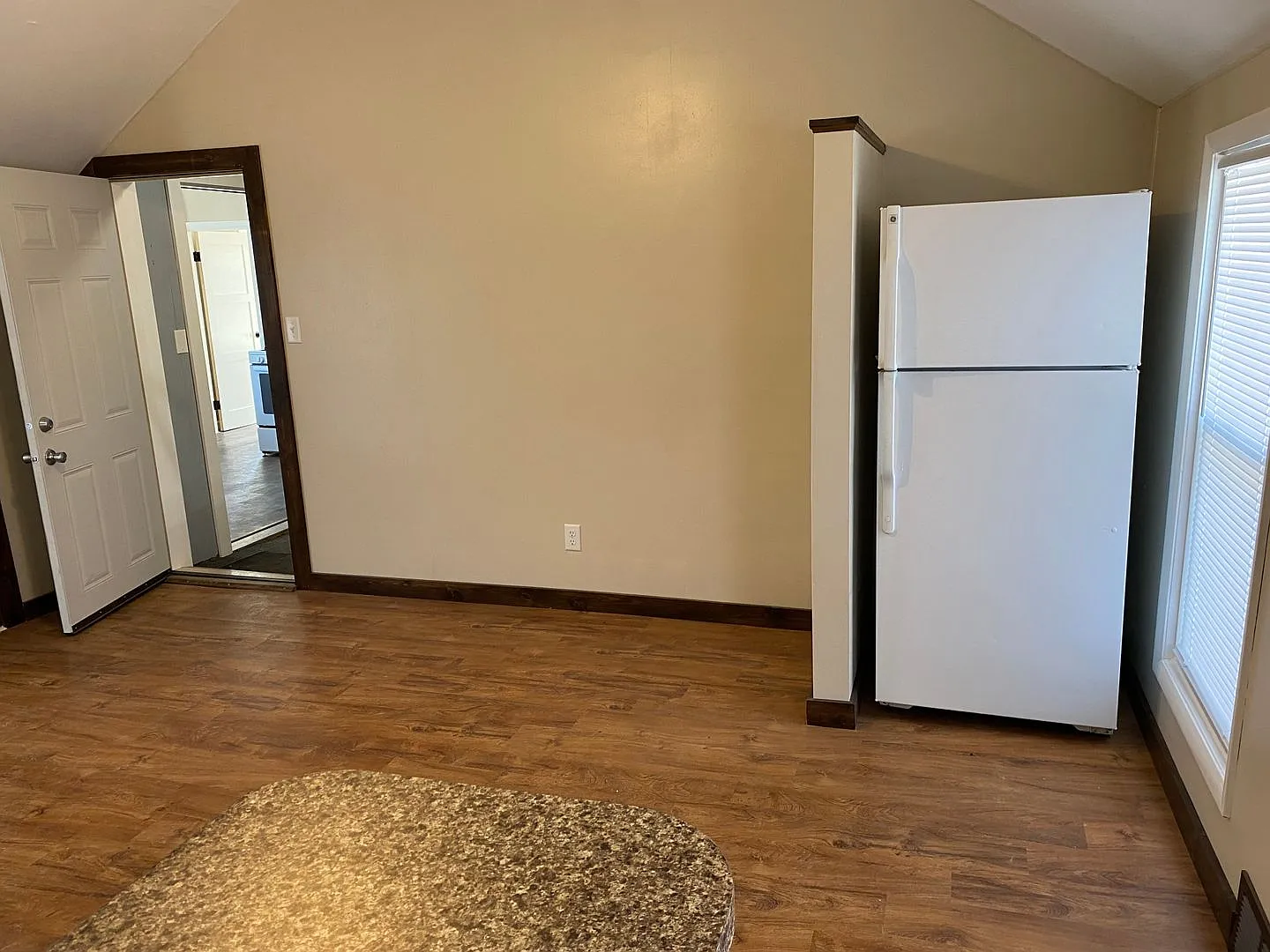 1800 E Main St — Photo 3
