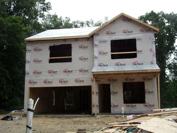 3774 Streamside Dr, Thomasville, NC 27360