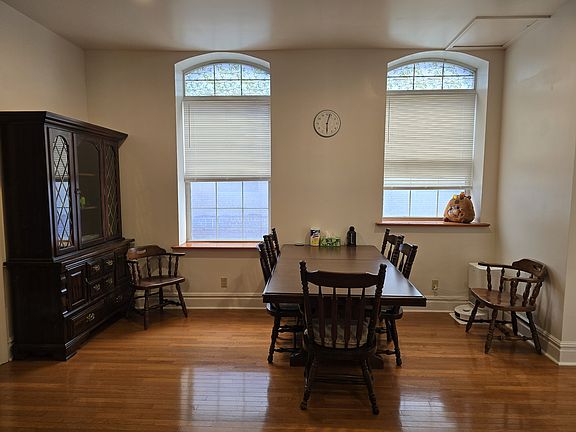 2nd image of 928 Race St APT 7C