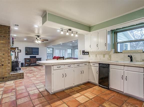5th image of 434 County Road 3501