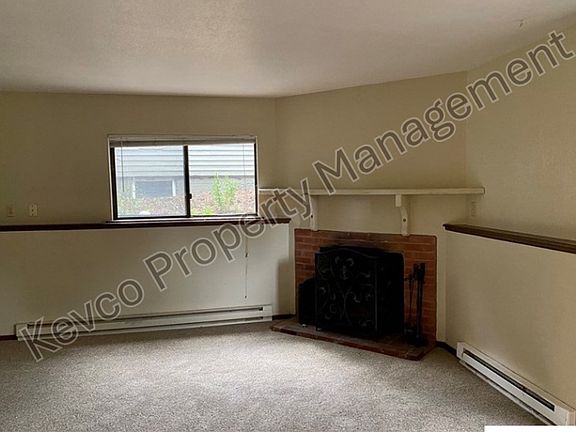 2nd image of 620-622 Endicott St