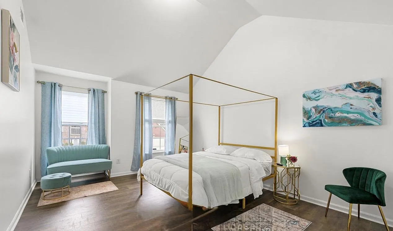 4 bed, 2.0 bath, 3000 sqft, $1,001 — Photo 1