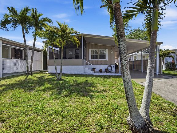 4th image of 2340 SW 51st Court