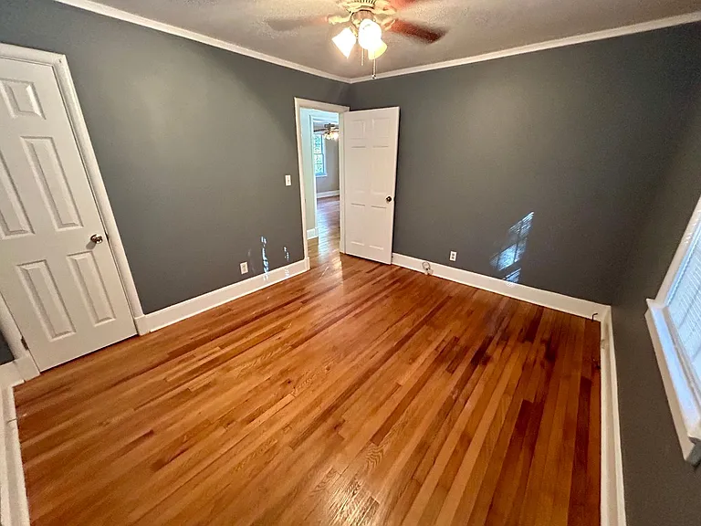 936 W Liberty St — Photo 11