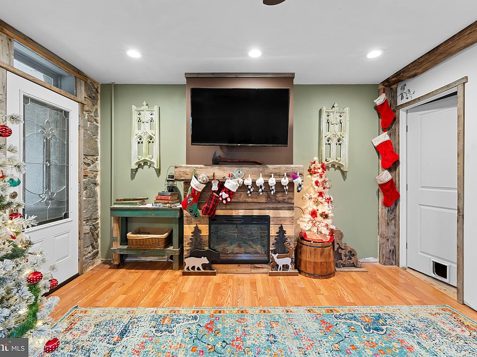 4544 Geryville Pike, Green Lane, PA 18054 Zillow