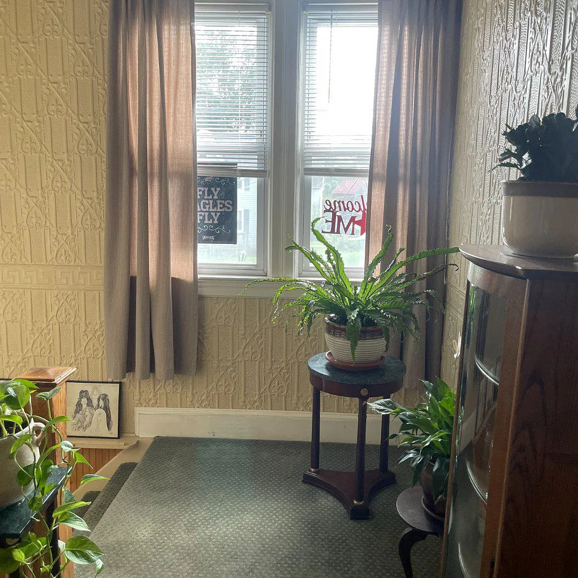3 bed, 2.0 bath, 1600 sqft, $2,300 — Photo 4