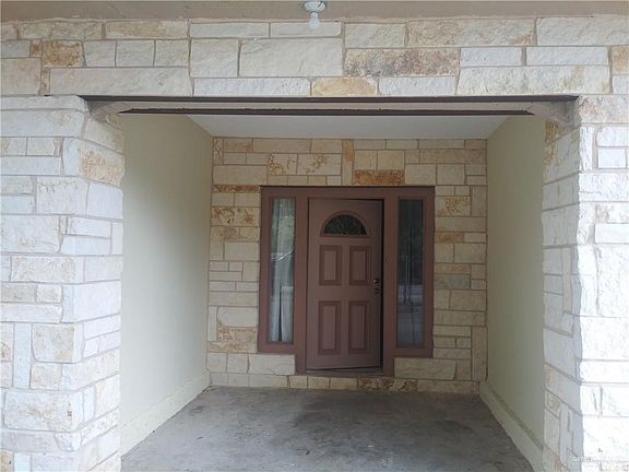 3rd image of 1705 S De La Rosa Dr