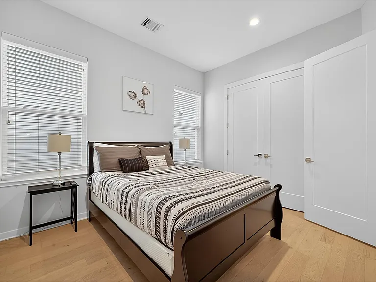 2617 Live Oak St — Photo 20