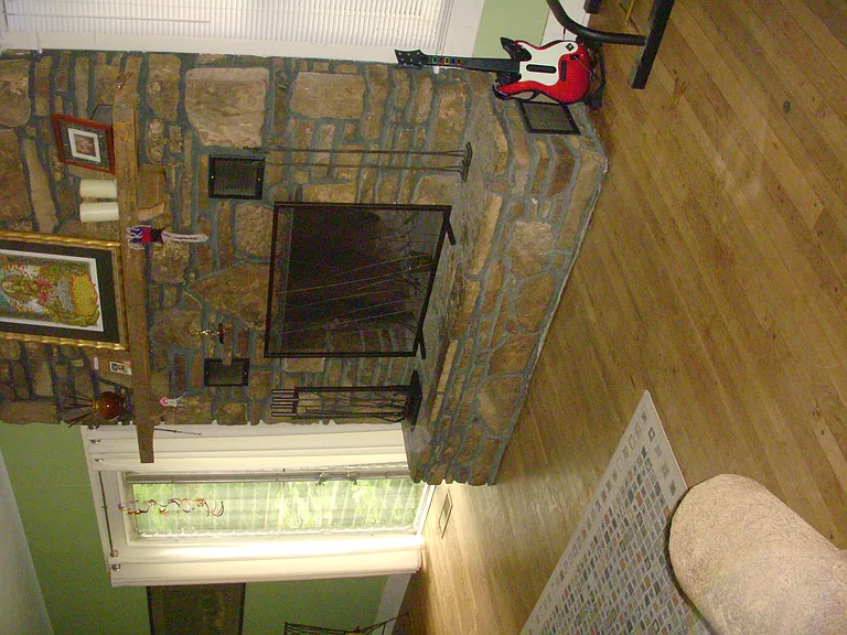 21 N Locust Ave — Photo 5