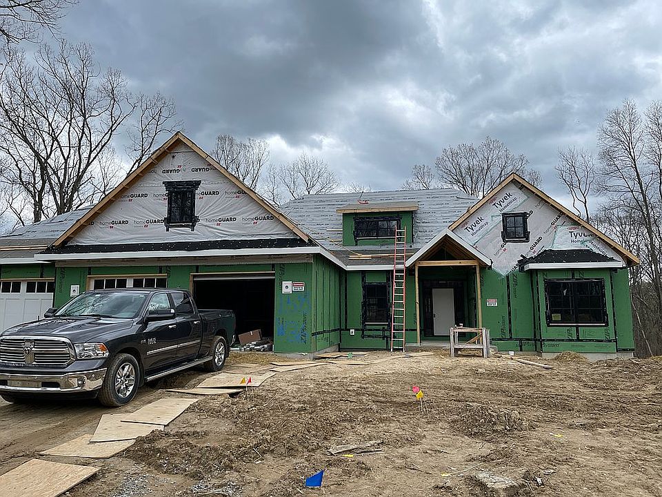 2nd image of 158 N Winterberry Dr