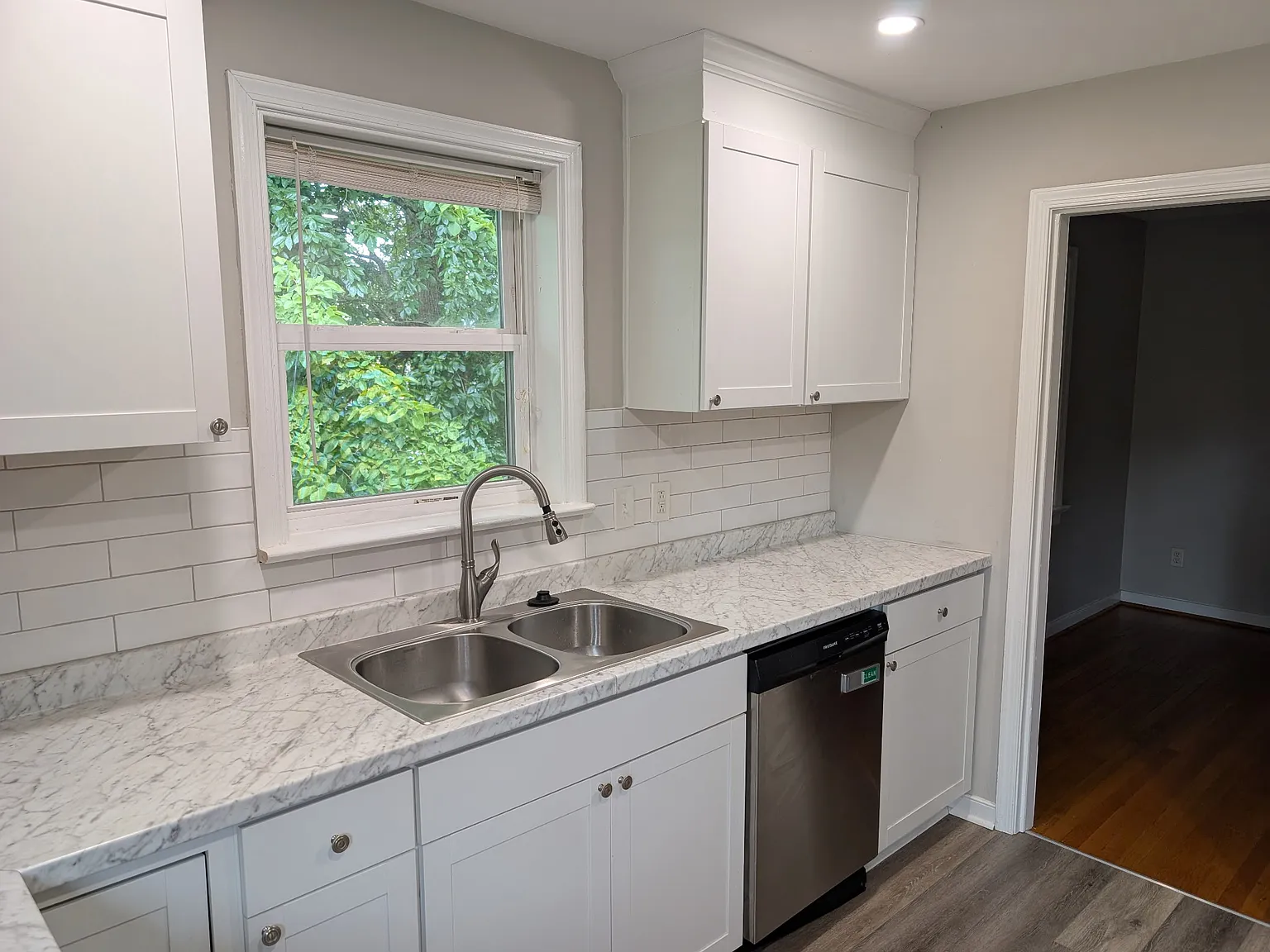 2 bed, 1120 sqft, $1,875 — Photo 4