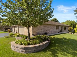 12062 Summit Ct, Rockton, IL 61072