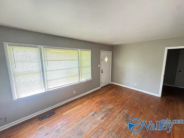 3 bed, 2.0 bath, 1312 sqft, $1,195 — Photo 2