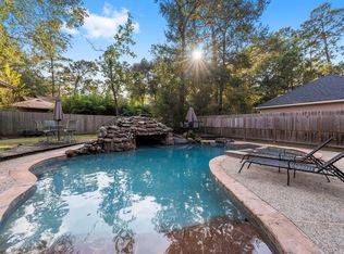 90 Quiet Oak Cir, Spring, TX 77381