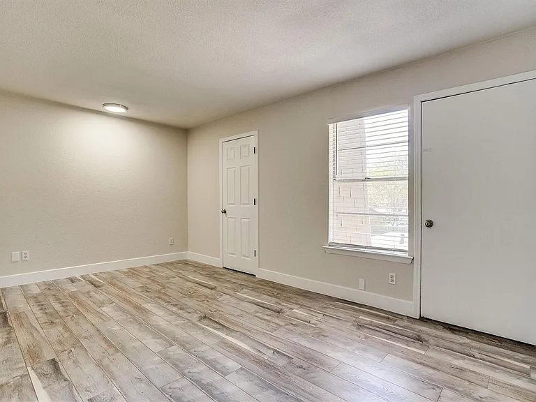 626 Arawe Cir W — Photo 22