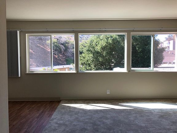 3rd image of 10 Mulberry Ct