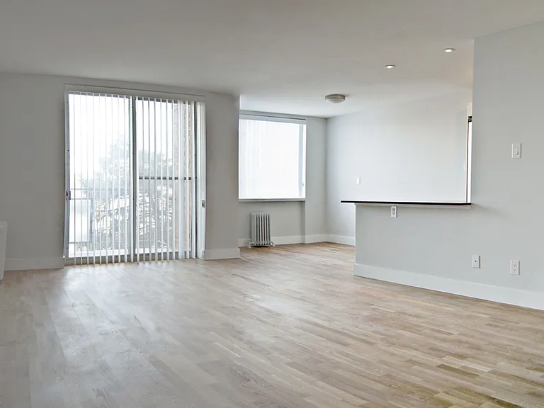 501 Kingston Rd — Photo 4