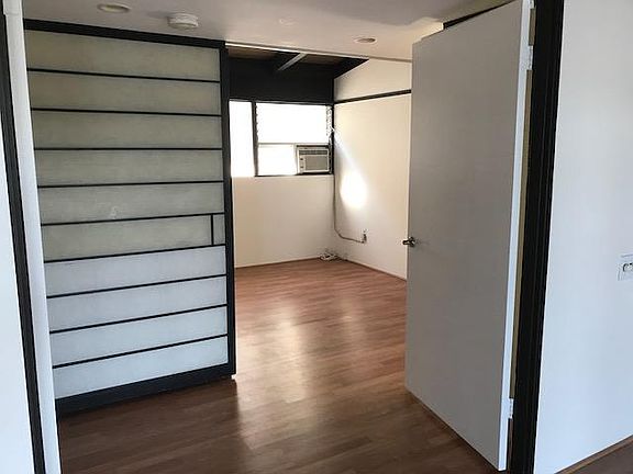 5th image of 11021 Missouri Ave APT 2