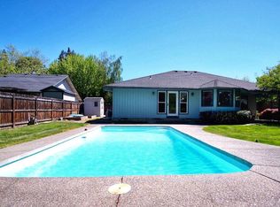 1907 Canyon Ave, Medford, OR 97504