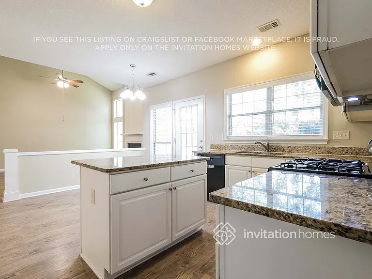 130 Lyndhurst Ct — Photo 7