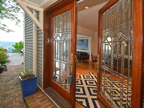 2nd image of 1116 Carney St